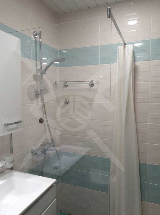 Дава се под наем Тристаен апартамент в Варна, Лятно кино Тракия - 117 кв.м за 900 € - Снимка #5