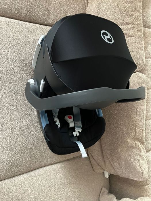 Scoica Cybex aton 5 cu isofix
