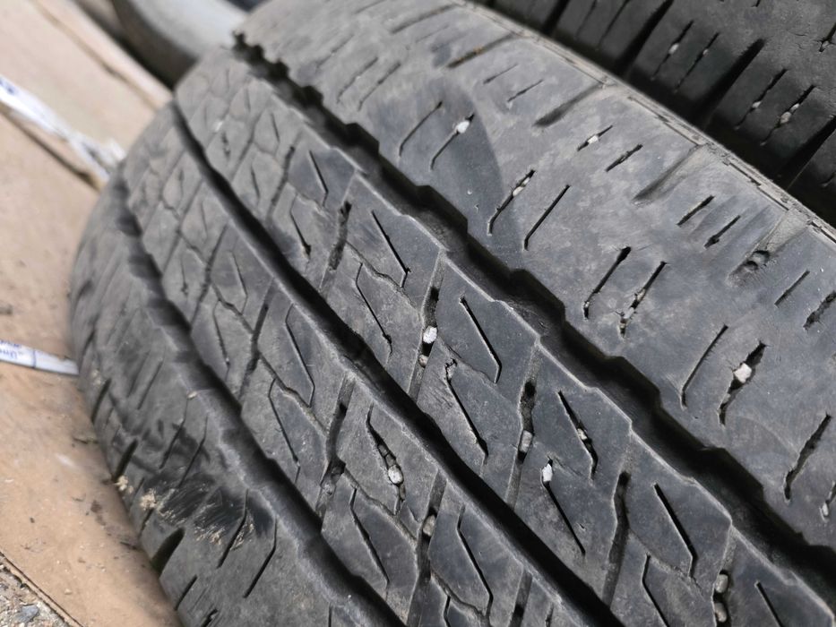 2бр Летни гуми за бус 225 70 15 С - Sailun