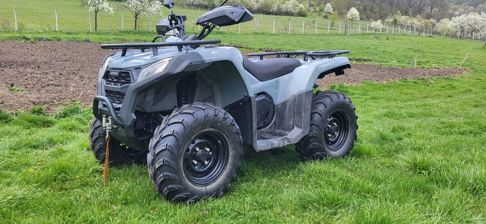 Atv cf moto Goes 4x4