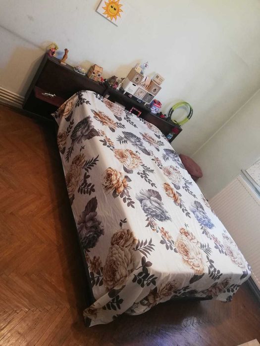 Pat vintage cu mobilier 120 /200