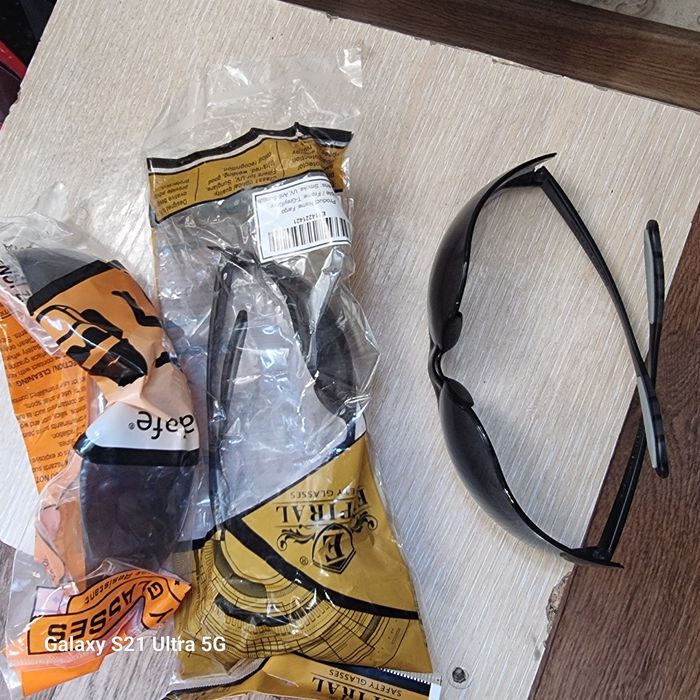 Продам Рабочий ботинки Продам очки рабочее Safety