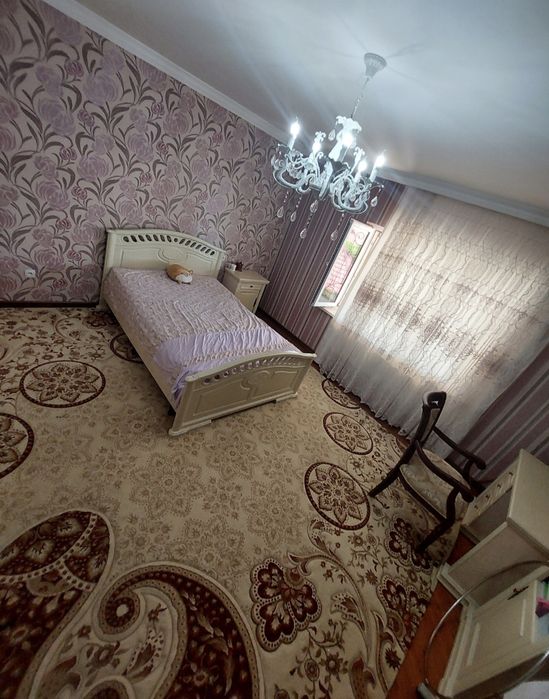 Элитный евродом в Кибрае , мах. Янги Арген , 5 комнат  7 соток.