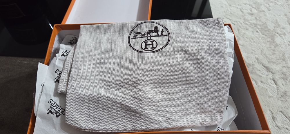 Sneakers Hermes mărimea 39