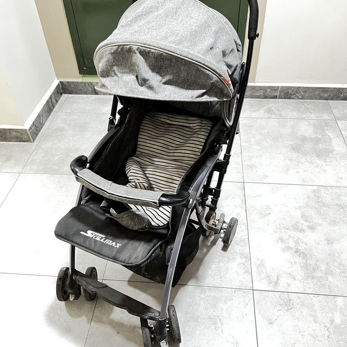 Продам коляску за 9000 тыс