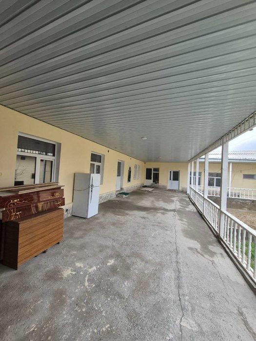 Barcha qulayliklarga ega Hovli sotiladi