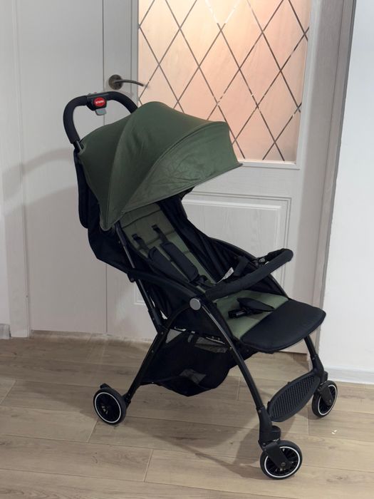 Продам новую коляску