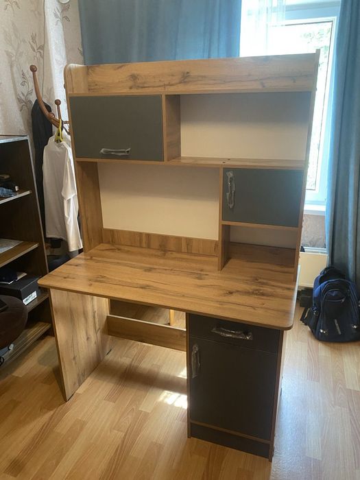 Компьютерный,письменный стол из ЛМДФ