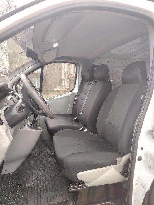 Opel vivaro 1.9 дизел макси база