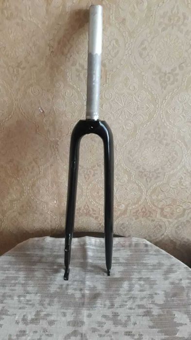 Продам алюминиевую вилку для велика