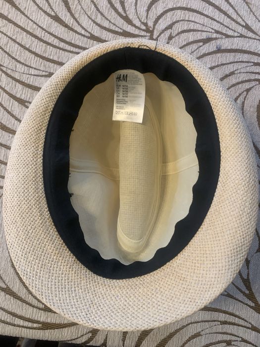 Palarie paiete H&M purtata de 2/3 ori