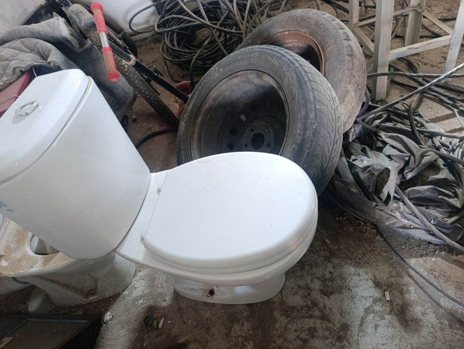 Продам ванну и унитаз