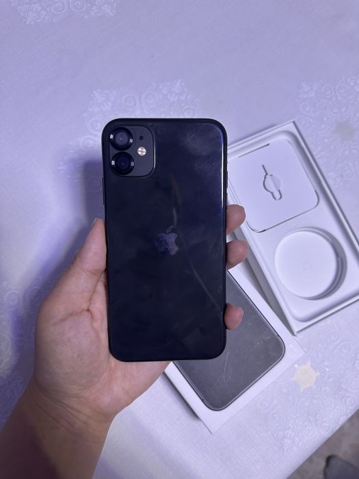 Продам iPhone 11 в хорошем состояние