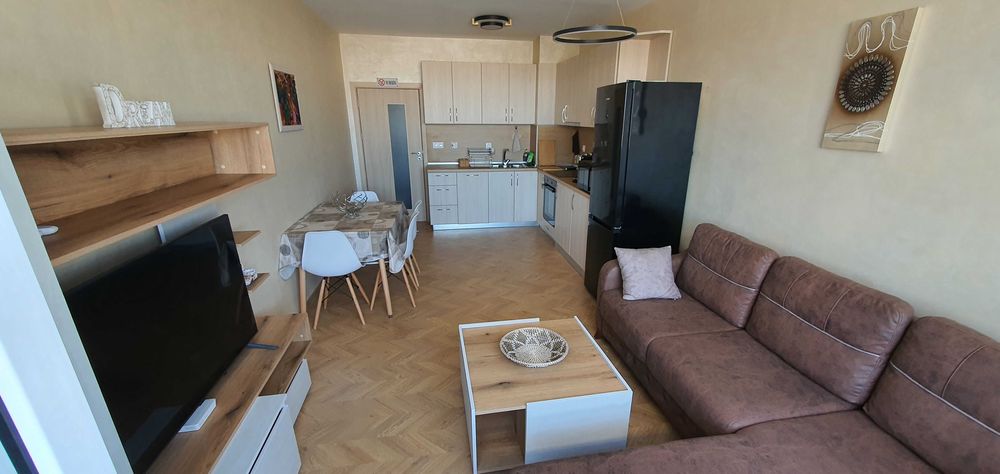 Дава се под наем Двустаен апартамент в Пловдив, Тракия - 65 кв.м за 408 € - Снимка #1