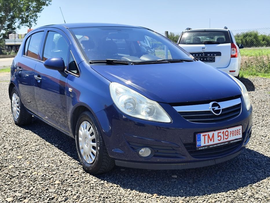 Opel Corsa. Motor 1,2 benzină. An 2009.