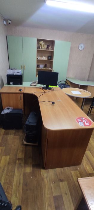 Продам офисную мебель