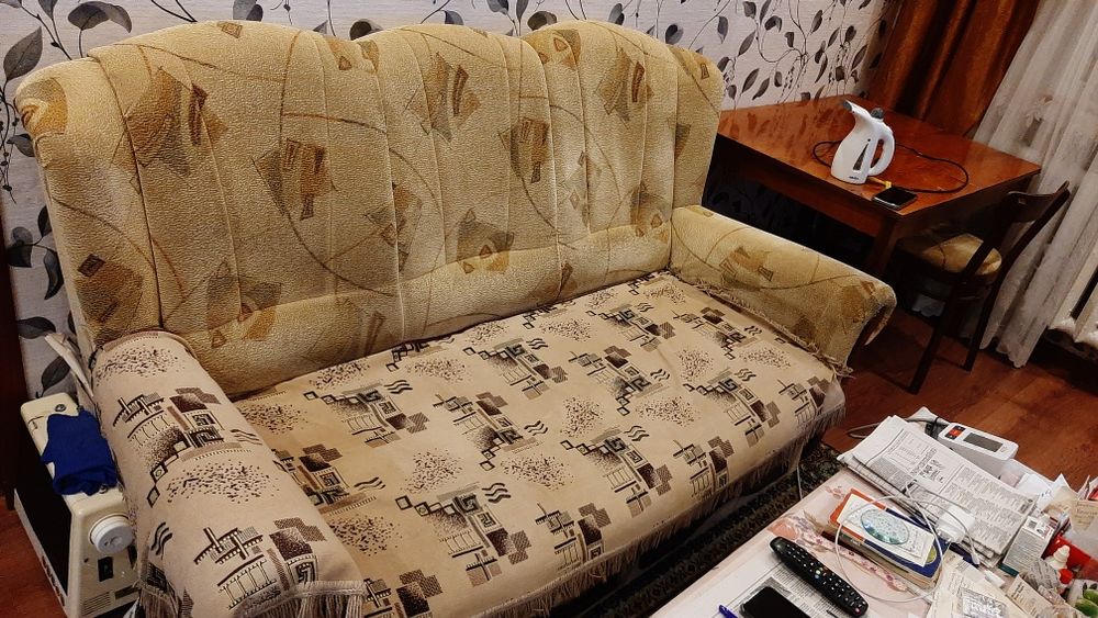 Отдам диван, состояние нормальное