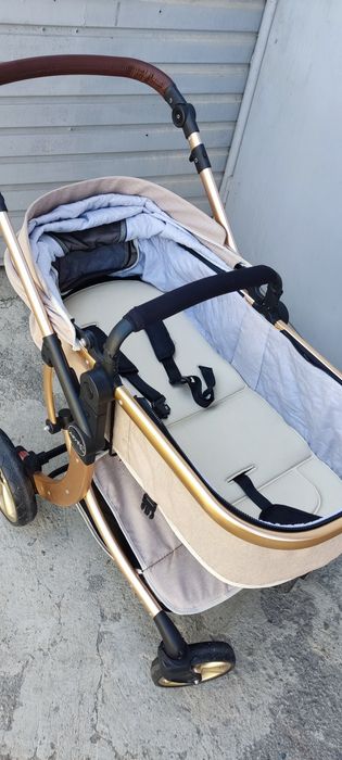 Продам коляску для Вашей булочки.