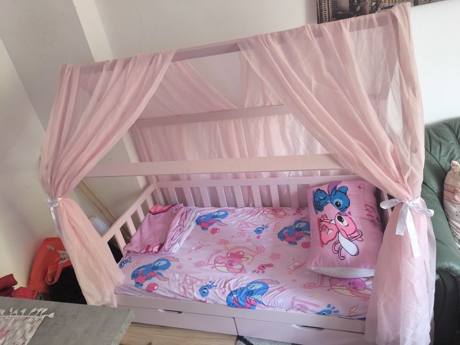 Детско дървено легло Къщичка 80x160 см с чекмеджета и воали