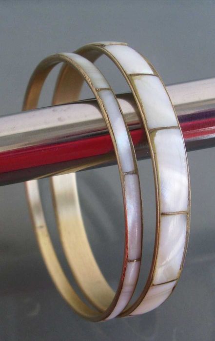 Гривни месинг и седеф