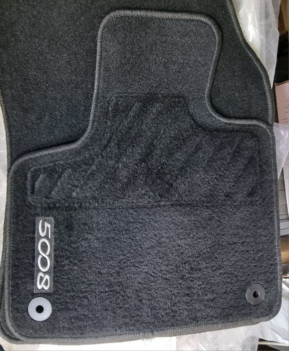 ОРИГИНАЛНИ текстилни стелки за Peugeot 5008