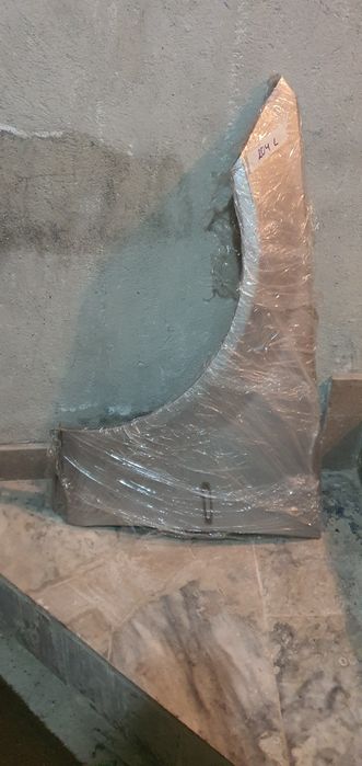 Преден ляв калник за Мерцедес W204 C - class