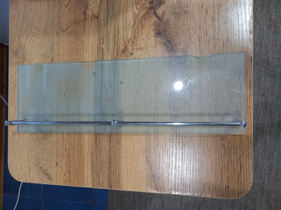 Продам зеркало в ванну