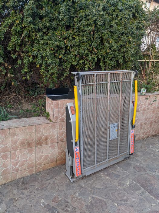 Lift Hidraulic Liniar AMF Bruns AL1 Solid – 400kg (Microbuz / Utilitară)