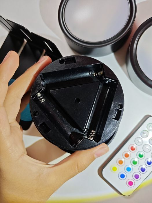 Стенни LED RGB лампи с дистанционно и стойки – Комплект 3бр.