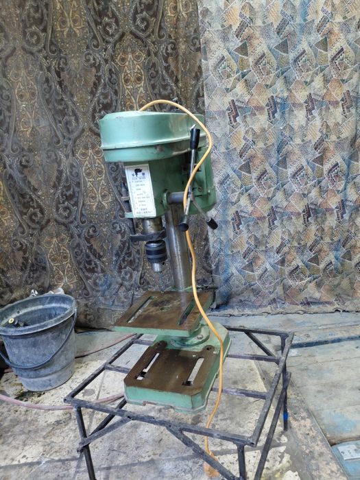 Продаётся сверлильный станок