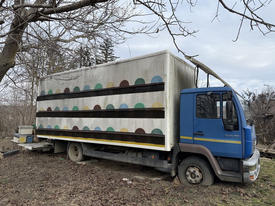 Camion apicol MAN LE10.180