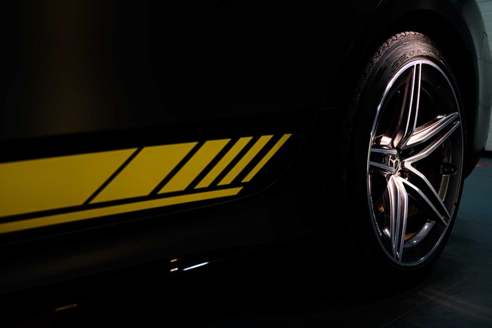 Folieri geamuri auto Retapitari plafoane Schimbari perdelute trape.