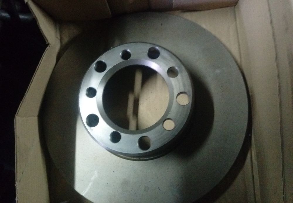 Тормозные диски на МЕРСЕДЕС 126 .