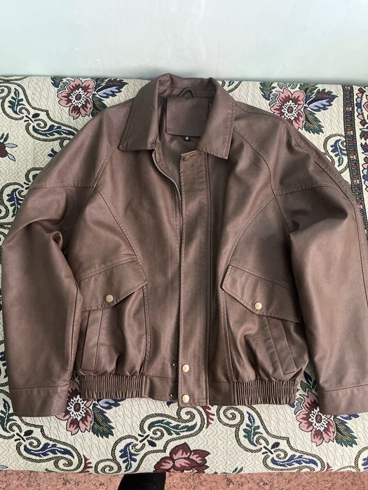 Молодежная Эко Кожаная Куртка. В Отличном Состоянии