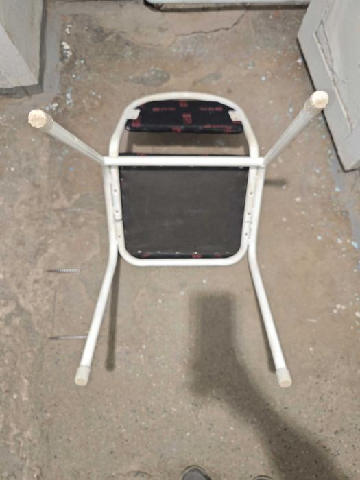 Стул  офисный стулья станция метро Москва