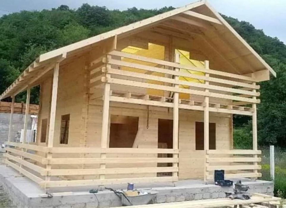 Casa din lemn masiv si uscat