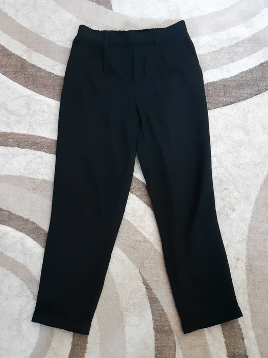 Pantaloni dama Stradivarius, marime M