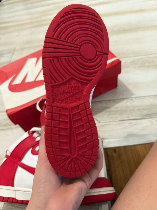 Vând Nike Dunk high red