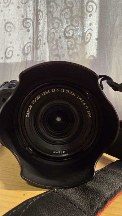 Фотоапарат Canon eos800d пълна комплектация.