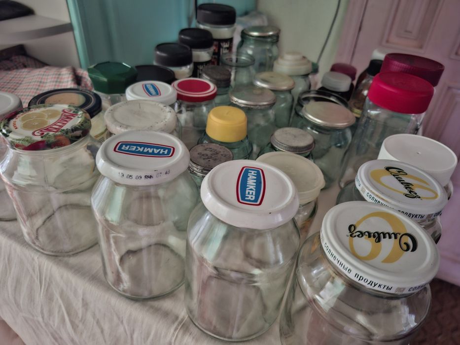 Банки стеклянные 1 и 0,5,литровые