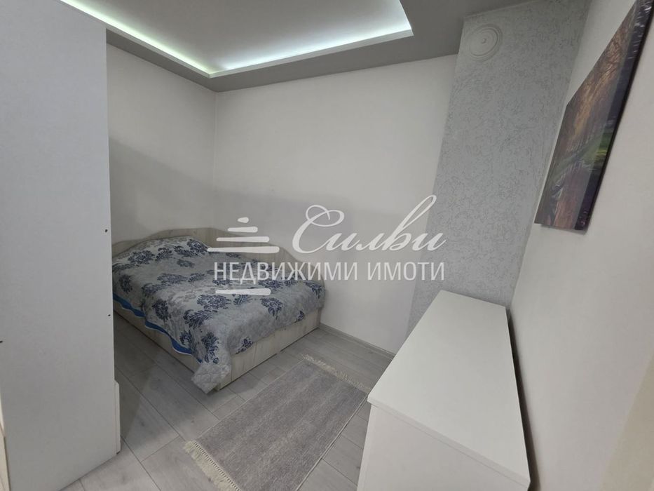 Двустаен апартамент - кв.Добружански