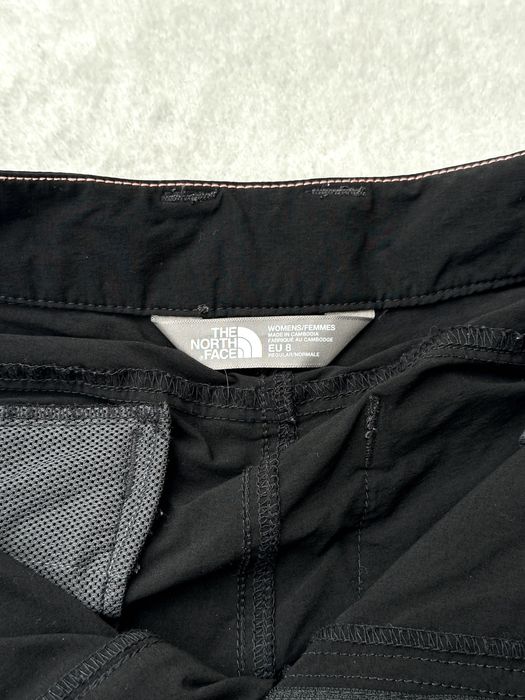Дамски панталон The North Face 2-в-1 (Convertible Tech) - размер S(8), Отлично състояние