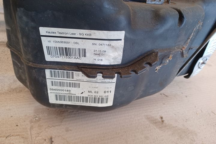 Rezervor combustibil 3C0201021GR Volkswagen VW Passat B6