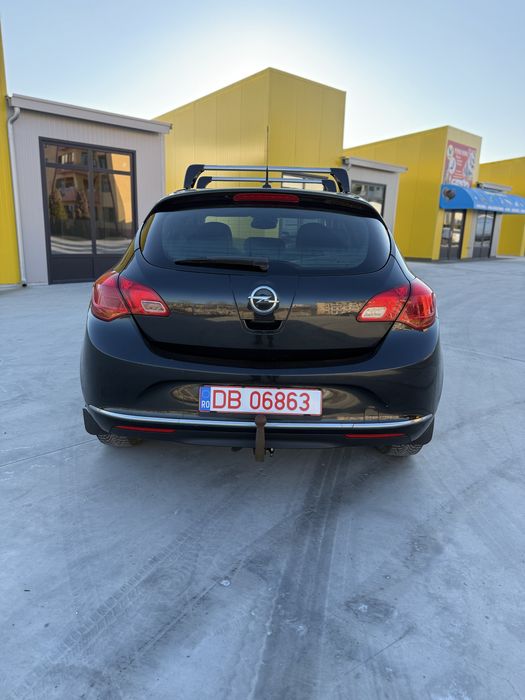 Vand opel astra j din 2014 1.7 cdti