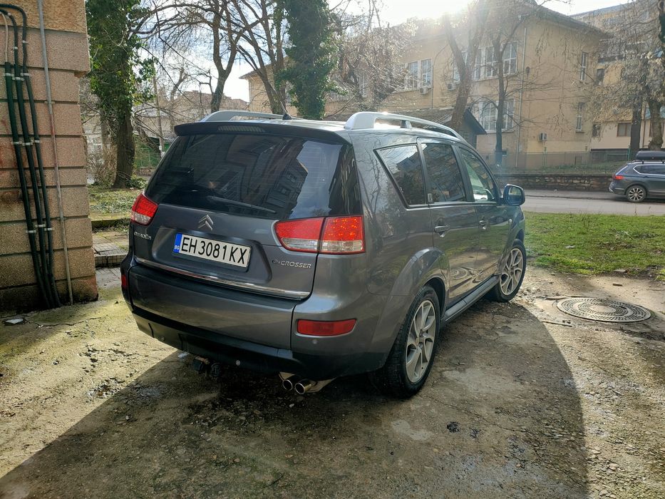 Citroen C-Crosser  Executive 2.4 LPG
