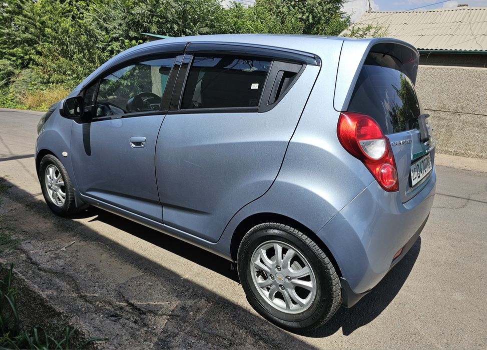 Chevrolet spark цвет: дельфин автомат 2015г.в. в отличном состоянии