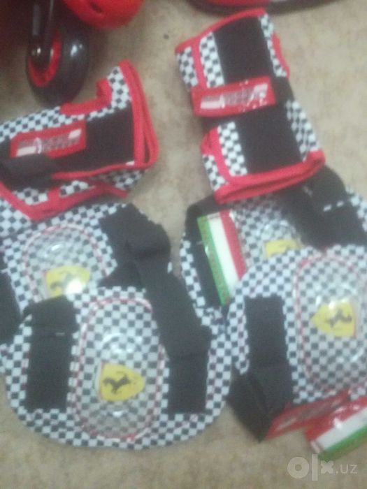 Продам детский Роликовый коньки Ferrari