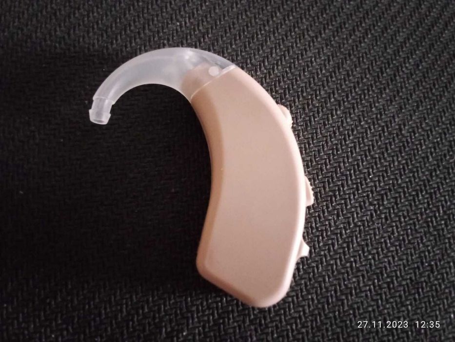 Продам новый слуховой аппарат