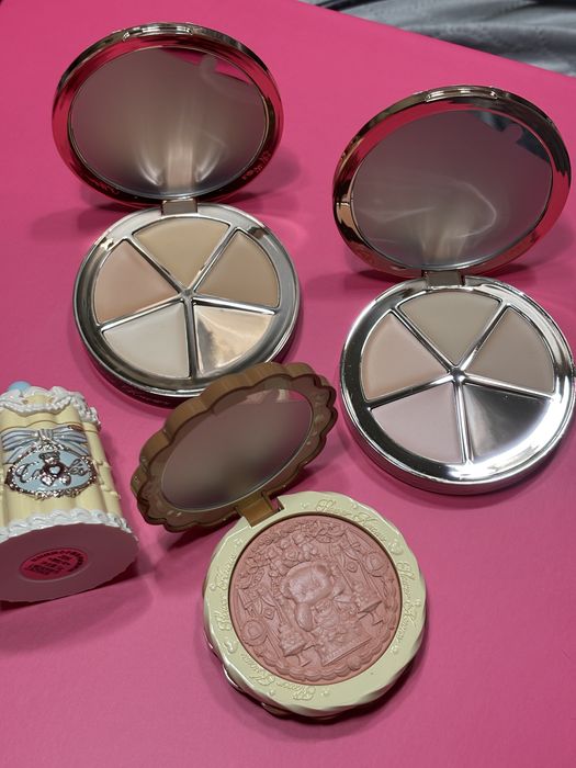 Flower Knows грим