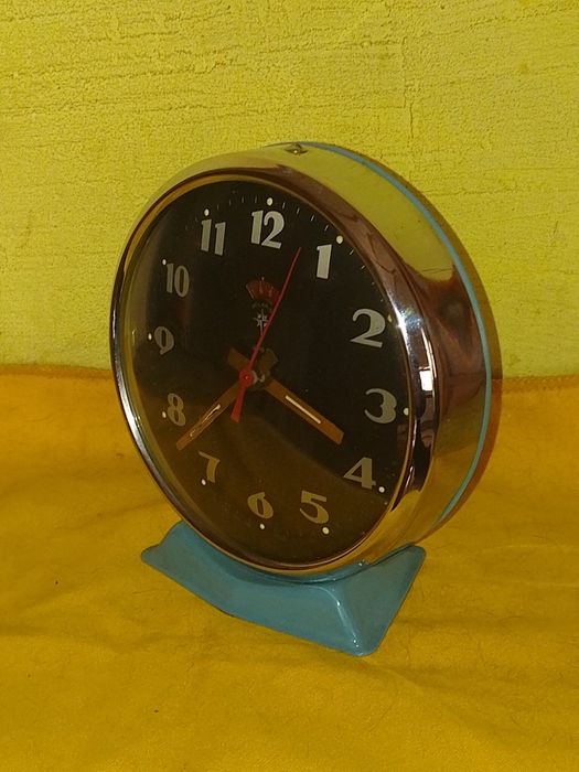 Стар Китайски настолен часовник , будилник  Polaris